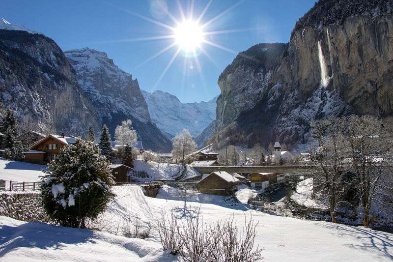 Interlaken & Lauterbrunnen Valley Private Day Tour from Lucerne (First-Class Rail)