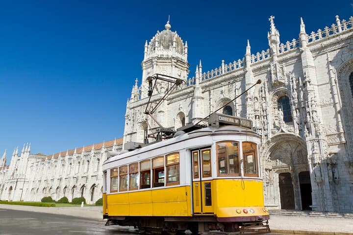 Lisbon Private Personalized Half-Day — Romantic Afternoon (Couples)