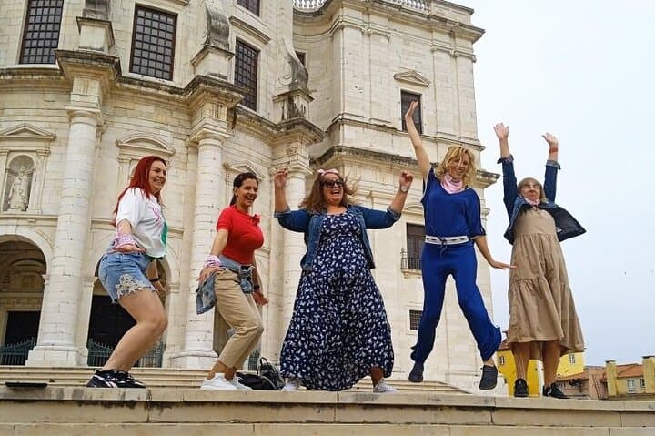 Private Lisbon Tuk‑Tuk Tour — Views, Pastéis & Wine (Private for Couples)