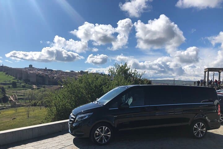 Private Minivan: Ávila & Segovia — Senior-friendly full-day tour from Madrid