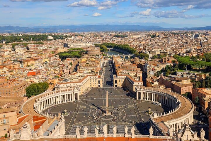 Rome: St. Peter’s Basilica, La Pietà & Papal Tombs — Gentle guided tour for seniors